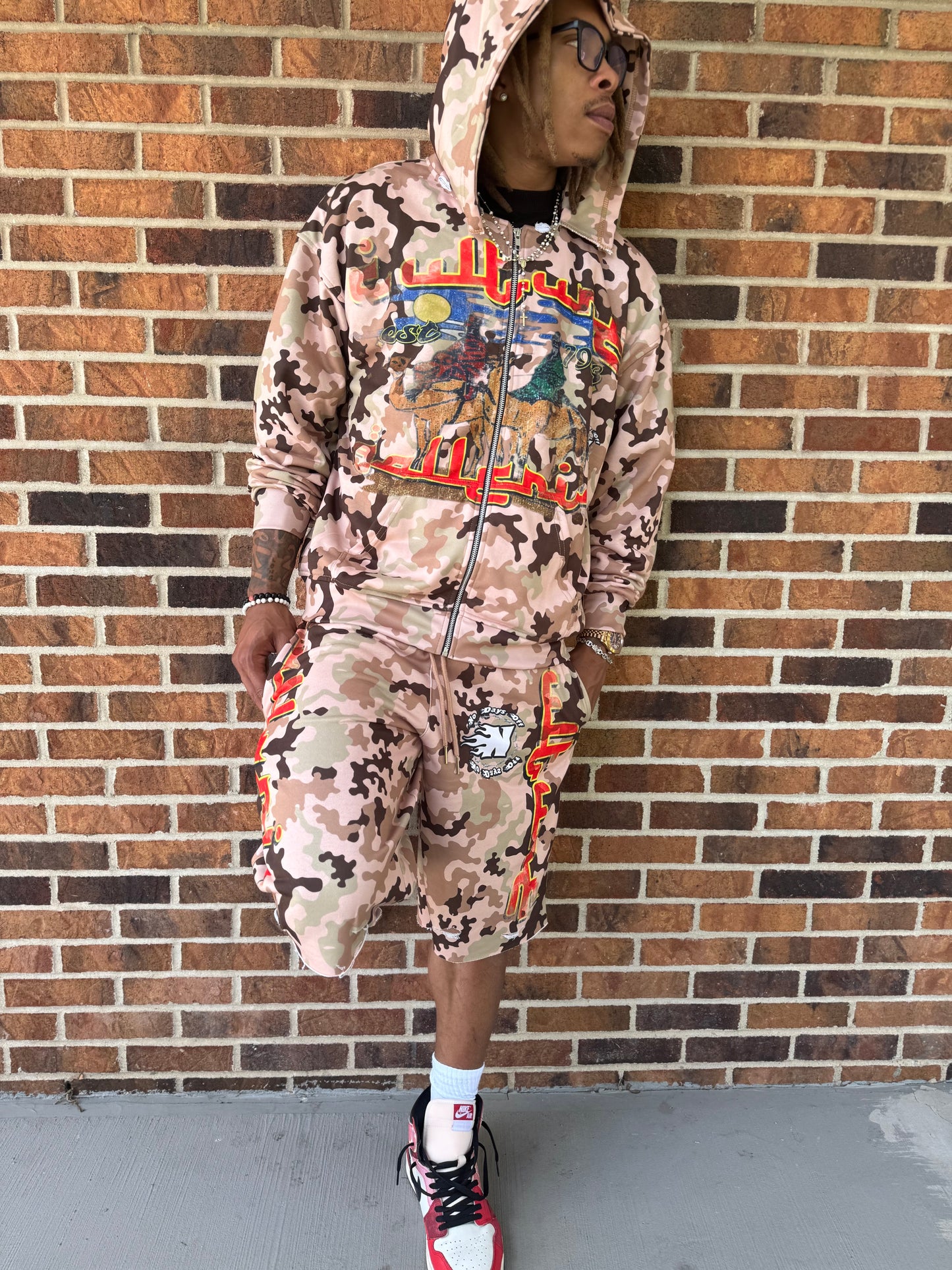 “Culture Galleria” Desert Camo Set